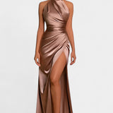 Katarina Halter Vestido con Dramática Abertura Lateral