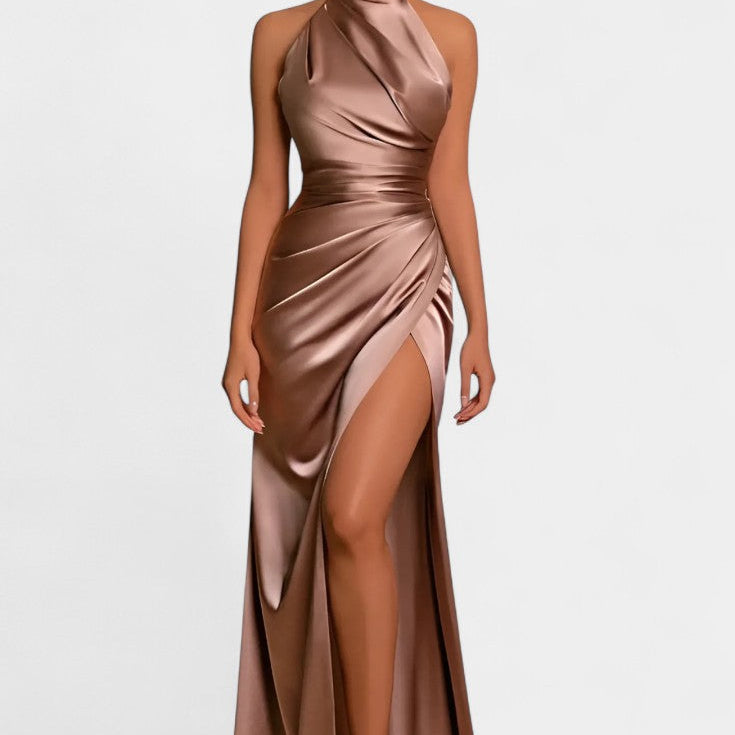 Katarina Halter Vestido con Dramática Abertura Lateral