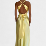 Vestido Lea Elegante con Cintura Torcida y Escote en V