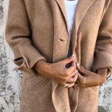 Nika - Abrigo Chic Minimalista