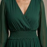 María - Vestido de chiffon con escote en V