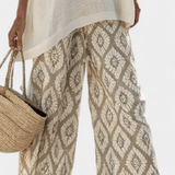 Ilaria — Top sofisticado y pantalones casual