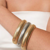 Zora - Pulsera con ranuras