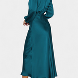 Vestido Maxi Marija con Cuello Alto y Detalles Florales