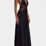 Vestido Largo Martina con Escote Halter y Cintura de Encaje Transparente