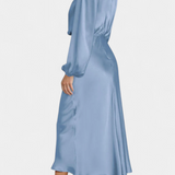 Vestido Maxi Marija con Cuello Alto y Detalles Florales