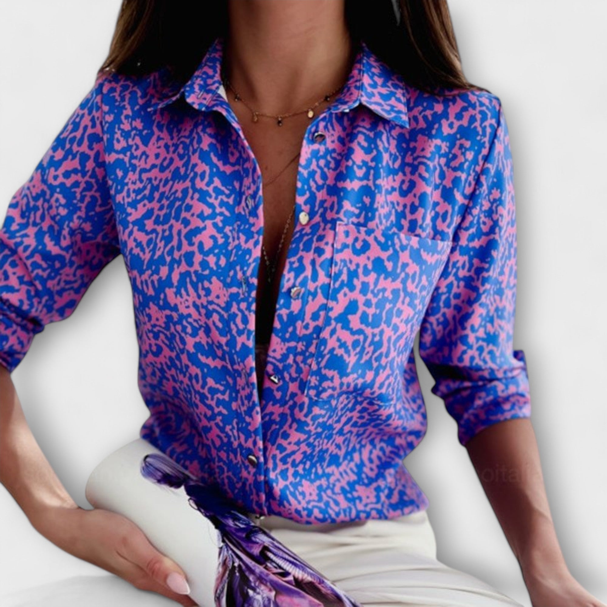 Camila – Blusa Geométrica Sofisticada